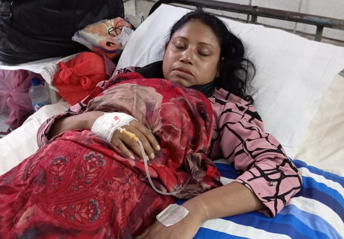 বাঁচতে চান কিডনি রোগে আক্রান্ত নারী সাংবাদিক নার্গিস